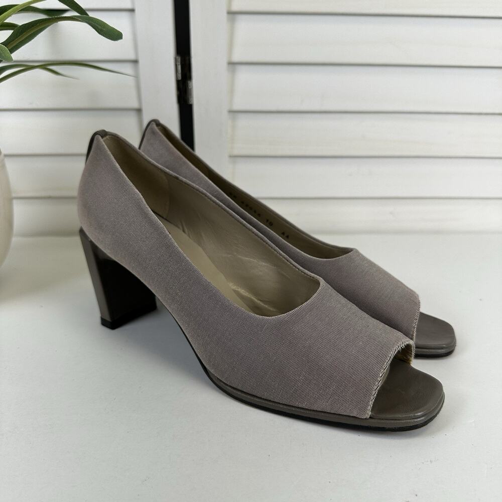 Stuart Weitzman Shimmer Taupe Textile Block Heel Pumps Peep Toe Shoes Size 10 AA - Picture 2 of 9